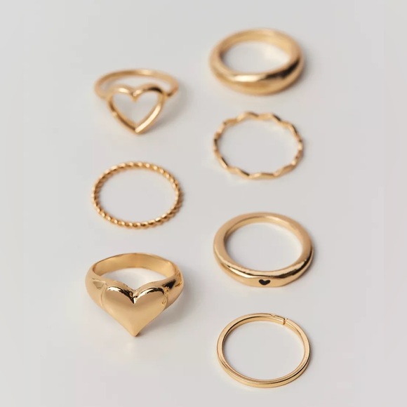 NWT Statement Heart Ring Set - Picture 2 of 2